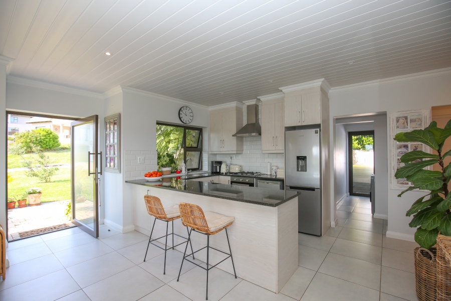 3 Bedroom Property for Sale in The Hill Western Cape